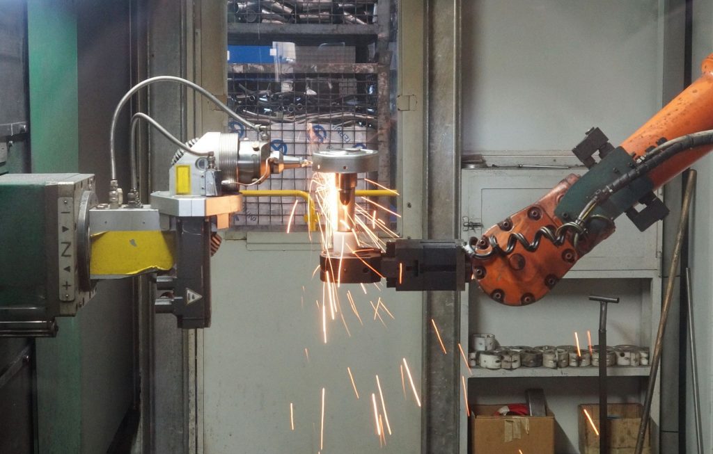 Thüringer KMU erhalten Fördermittel für robotergestützte Schweißanlagen.
